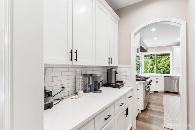 13427 64th Avenue W, Edmonds, WA 98026