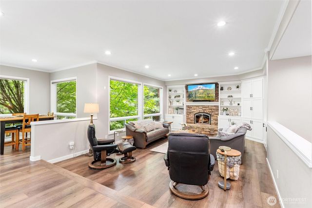 13427 64th Avenue W, Edmonds, WA 98026
