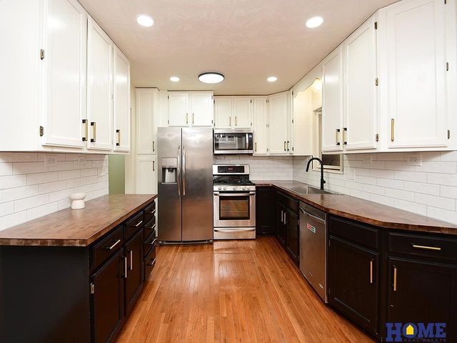 5200 Tipperary Trail, Lincoln, NE 68512