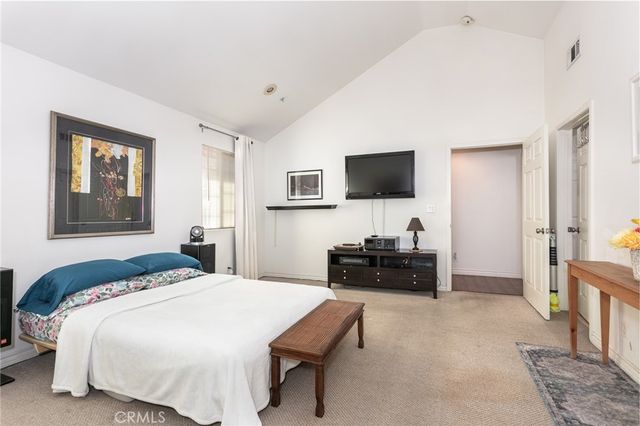 8425 Burnet Avenue 6, North Hills, CA 91343