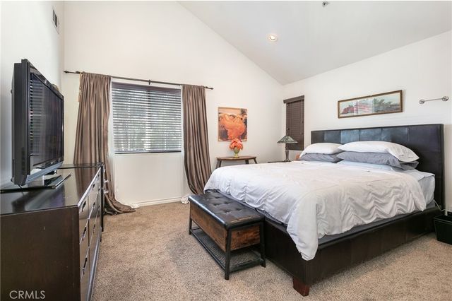 8425 Burnet Avenue 6, North Hills, CA 91343
