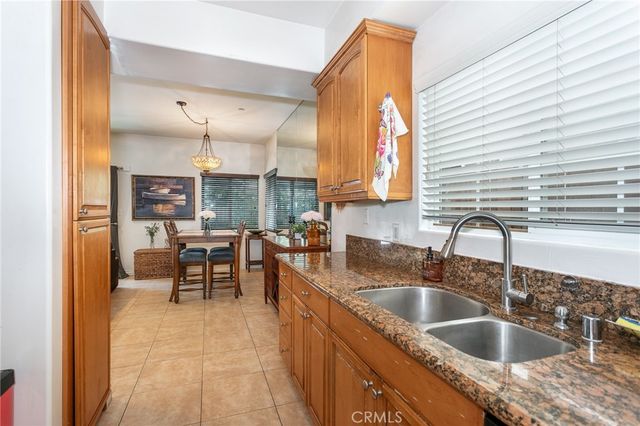 8425 Burnet Avenue 6, North Hills, CA 91343