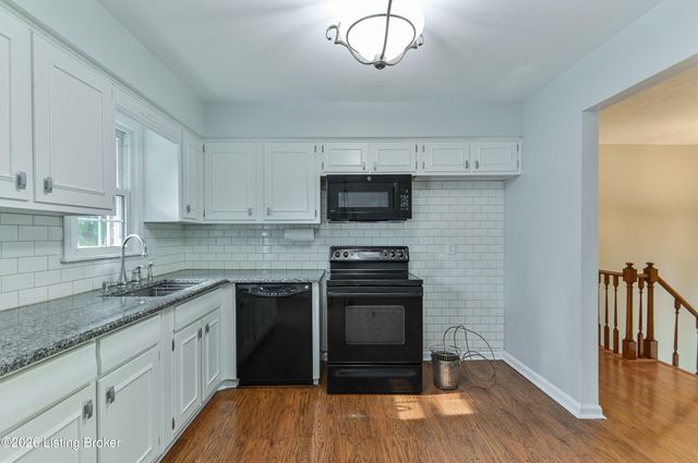 7510 Broad Run Rd, Louisville, KY 40291