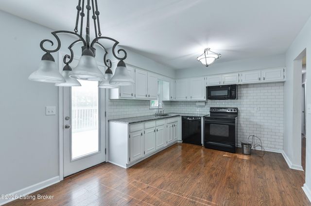 7510 Broad Run Rd, Louisville, KY 40291
