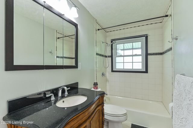 7510 Broad Run Rd, Louisville, KY 40291