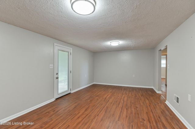 7510 Broad Run Rd, Louisville, KY 40291