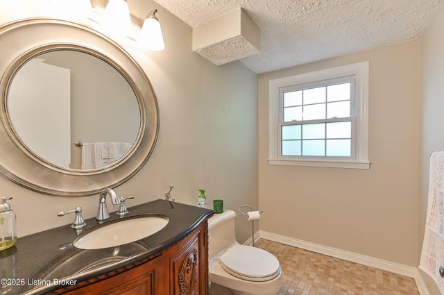 7510 Broad Run Rd, Louisville, KY 40291