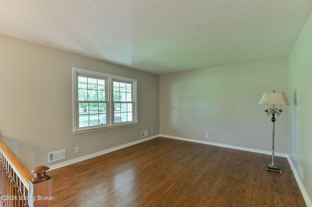 7510 Broad Run Rd, Louisville, KY 40291