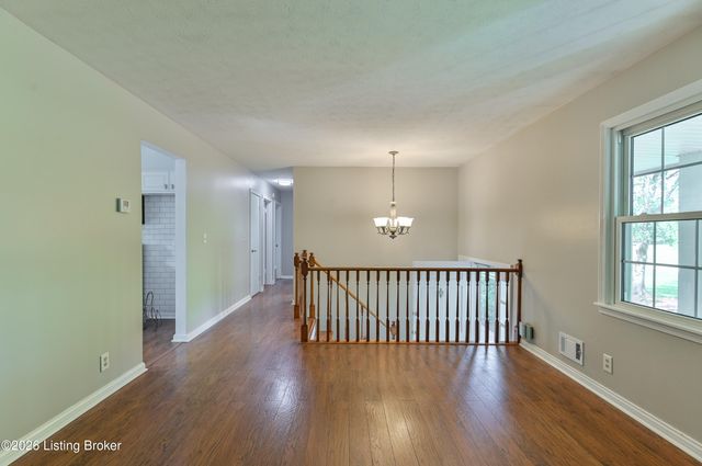 7510 Broad Run Rd, Louisville, KY 40291