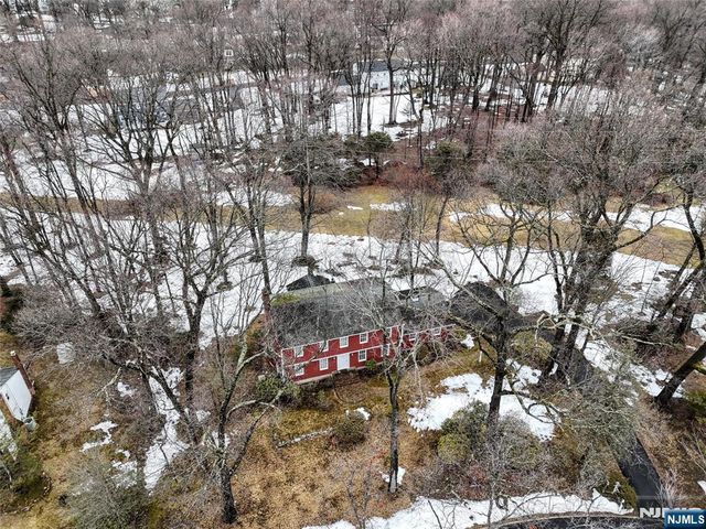 40 Hering Road, Montvale, NJ 07645