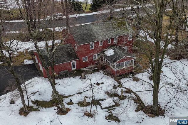40 Hering Road, Montvale, NJ 07645