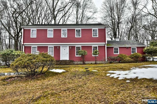 40 Hering Road, Montvale, NJ 07645