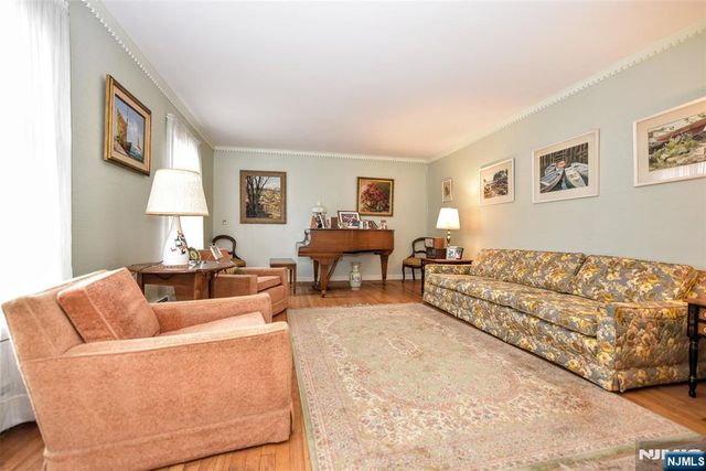 40 Hering Road, Montvale, NJ 07645