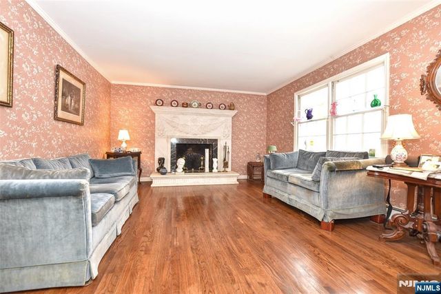 40 Hering Road, Montvale, NJ 07645