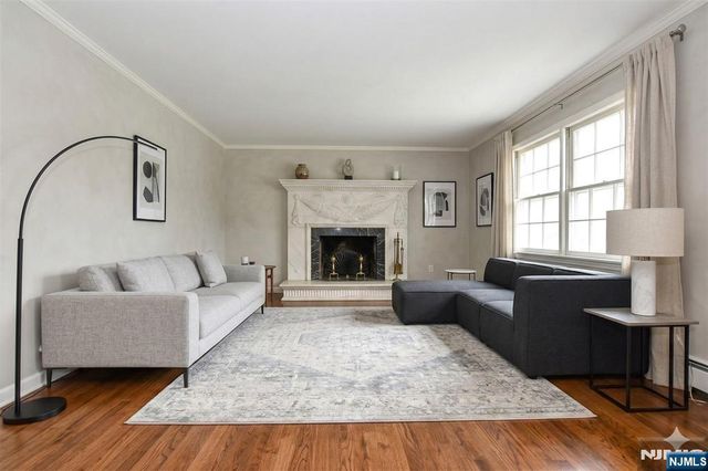 40 Hering Road, Montvale, NJ 07645