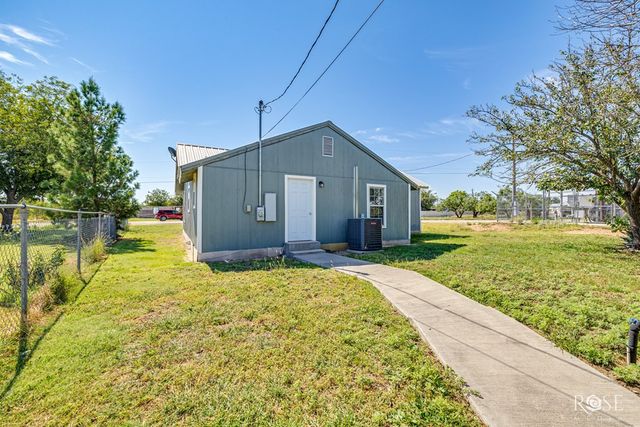 513 Cottonwood Street, Eldorado, TX 76936