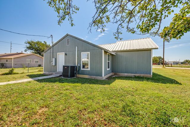 513 Cottonwood Street, Eldorado, TX 76936