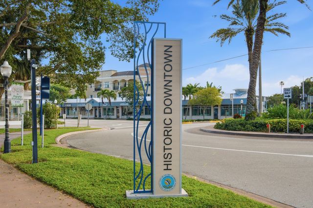 506 SW Camden Avenue, Stuart, FL 34994