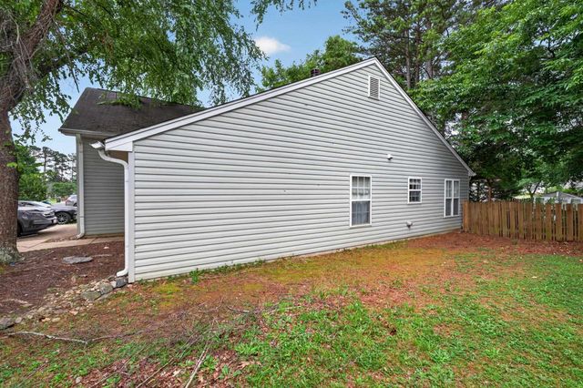 626 Thornbird Circle, Boiling Springs, SC 29316