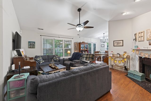 626 Thornbird Circle, Boiling Springs, SC 29316
