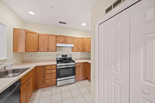 87 Village Drive 87, Quincy, MA 02169