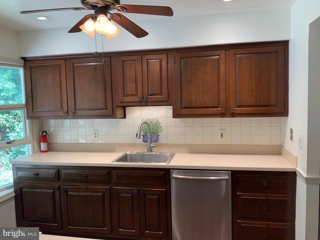 413 FRUIT FARM RD, Royersford, PA 19468
