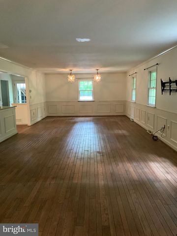413 FRUIT FARM RD, Royersford, PA 19468