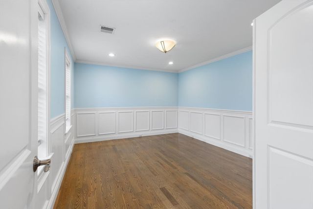 212 White St, Weymouth, MA 02190