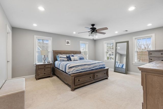 212 White St, Weymouth, MA 02190