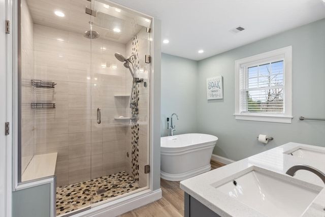 212 White St, Weymouth, MA 02190