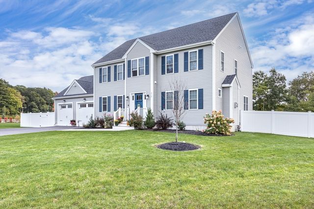 212 White St, Weymouth, MA 02190