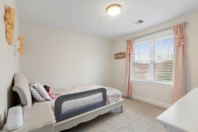 212 White St, Weymouth, MA 02190