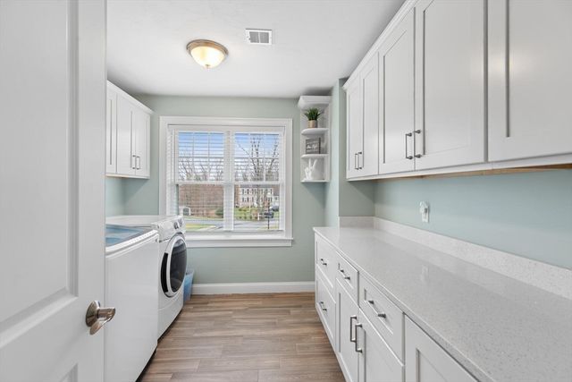 212 White St, Weymouth, MA 02190