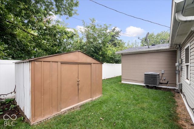 1 Edwin Court, Indianapolis, IN 46222
