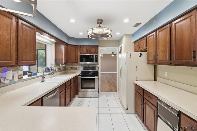 5300 N Sonora Terrace, Beverly Hills, FL 34465