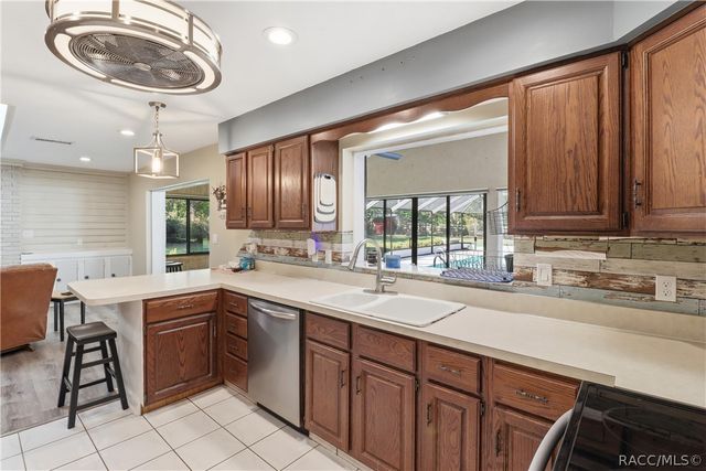 5300 N Sonora Terrace, Beverly Hills, FL 34465