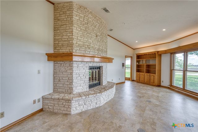 614 County Road 207, Burnet, TX 78611