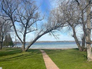 4673 N Crossover Drive, Bellaire, MI 49615