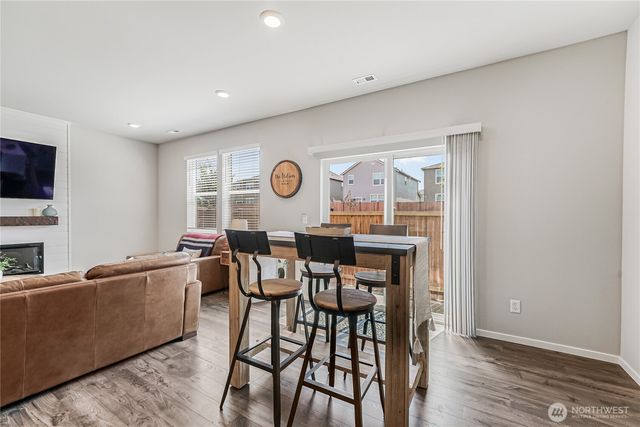18832 109th Avenue Ct E, Puyallup, WA 98374