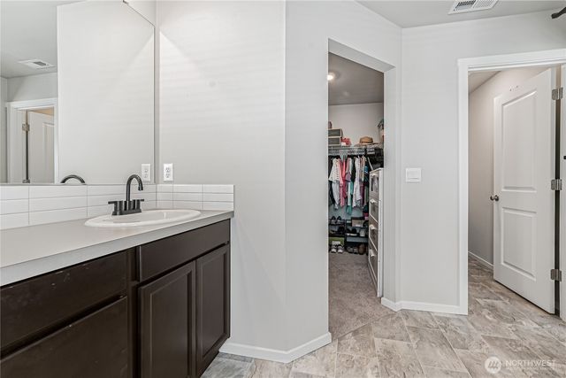 18832 109th Avenue Ct E, Puyallup, WA 98374