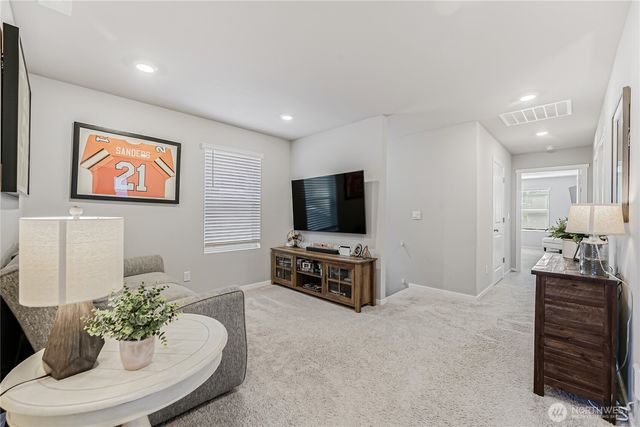 18832 109th Avenue Ct E, Puyallup, WA 98374