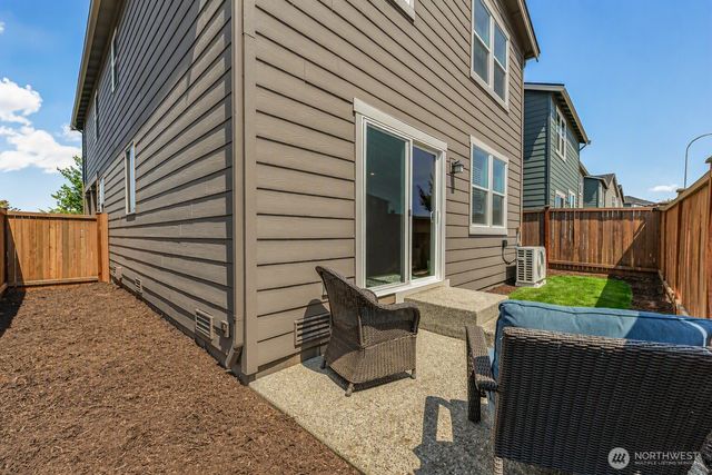 18832 109th Avenue Ct E, Puyallup, WA 98374
