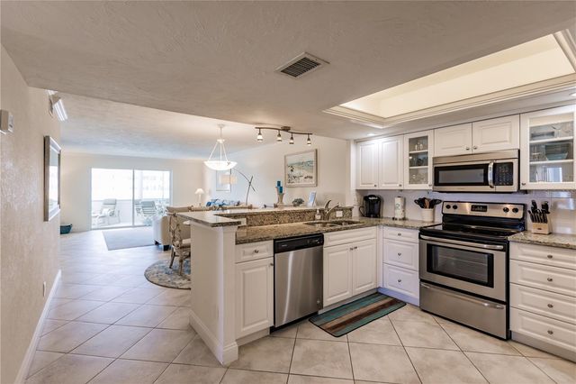 1055 W PEPPERTREE DRIVE 405AA, Sarasota, FL 34242