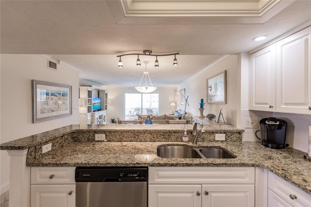 1055 W PEPPERTREE DRIVE 405AA, Sarasota, FL 34242