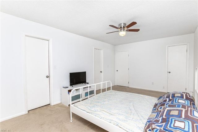 3864 Meadowbrook CT, Virginia Beach, VA 23453