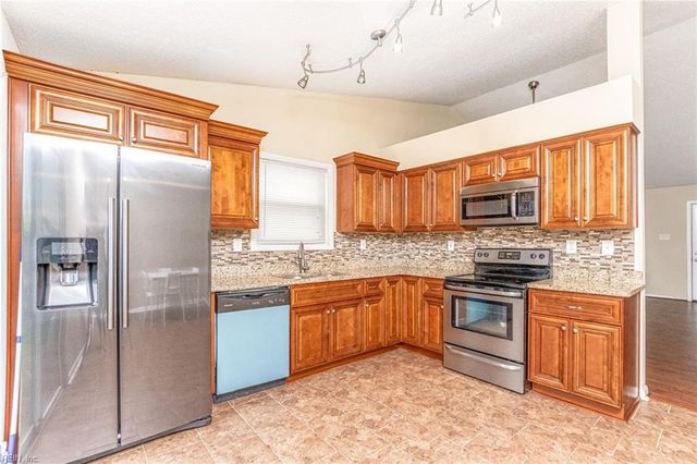 3864 Meadowbrook CT, Virginia Beach, VA 23453