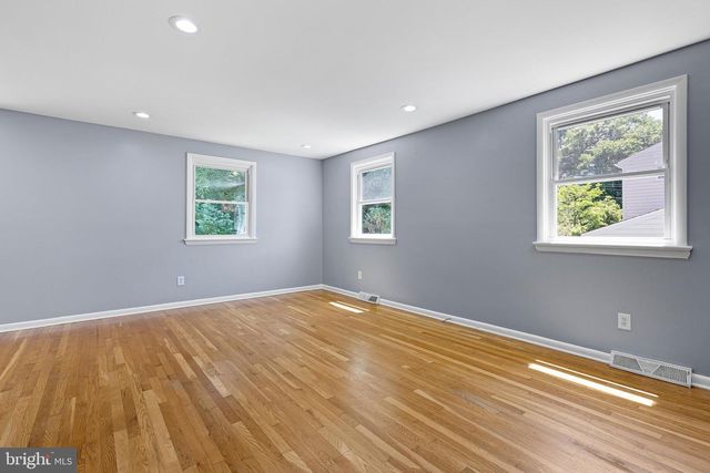 24 FREMONT RD, Newark, DE 19711