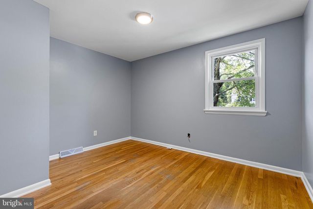24 FREMONT RD, Newark, DE 19711