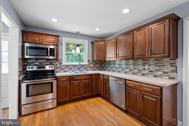 24 FREMONT RD, Newark, DE 19711