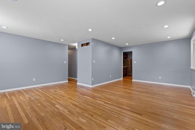 24 FREMONT RD, Newark, DE 19711